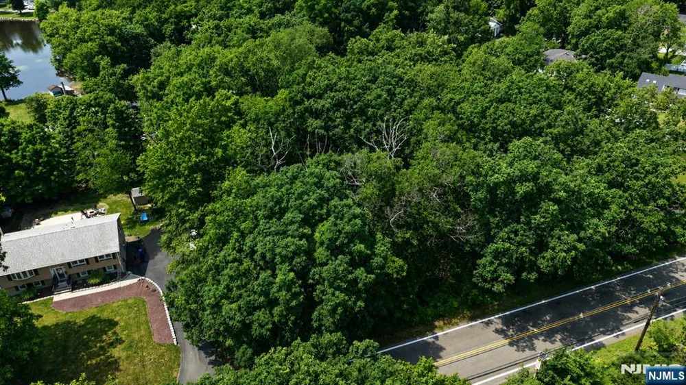 559 Green Pond Road Rockaway Township, NJ 07866