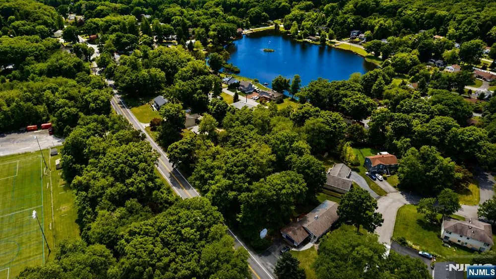 559 Green Pond Road Rockaway Township, NJ 07866
