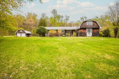 49 Frog Hollow Rd
