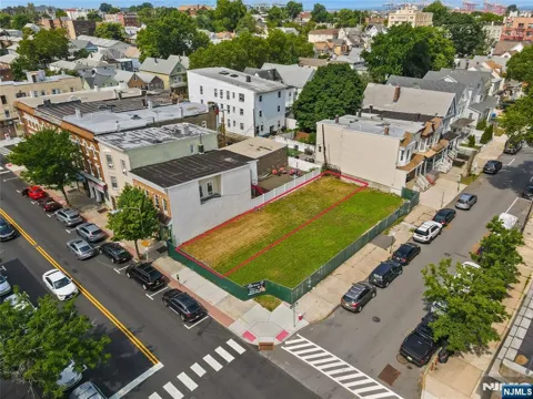793 Broadway