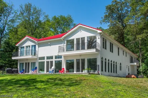 34 W Shore Rd