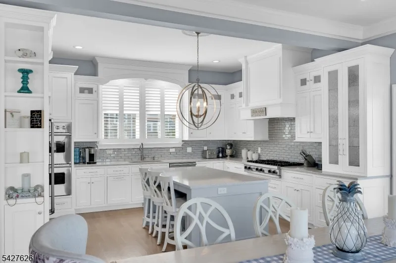 6 Capstan Rd Ocean, NJ 08758