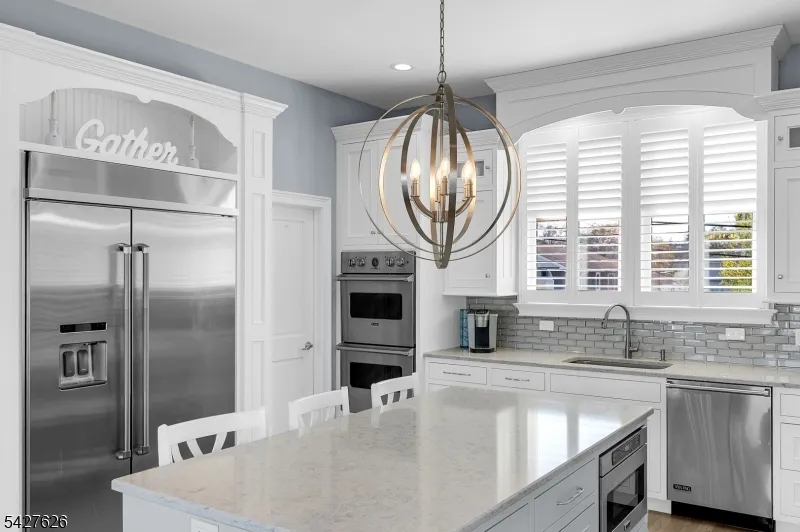 6 Capstan Rd Ocean, NJ 08758