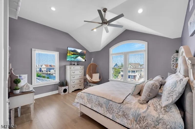 6 Capstan Rd Ocean, NJ 08758