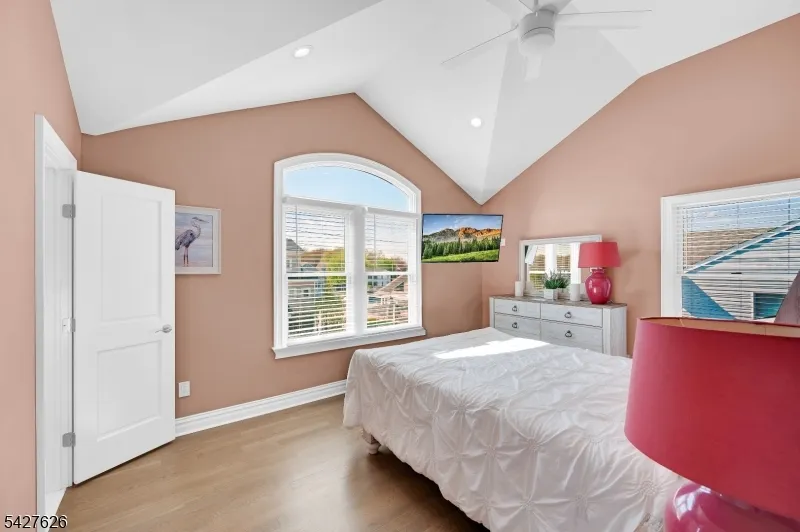 6 Capstan Rd Ocean, NJ 08758