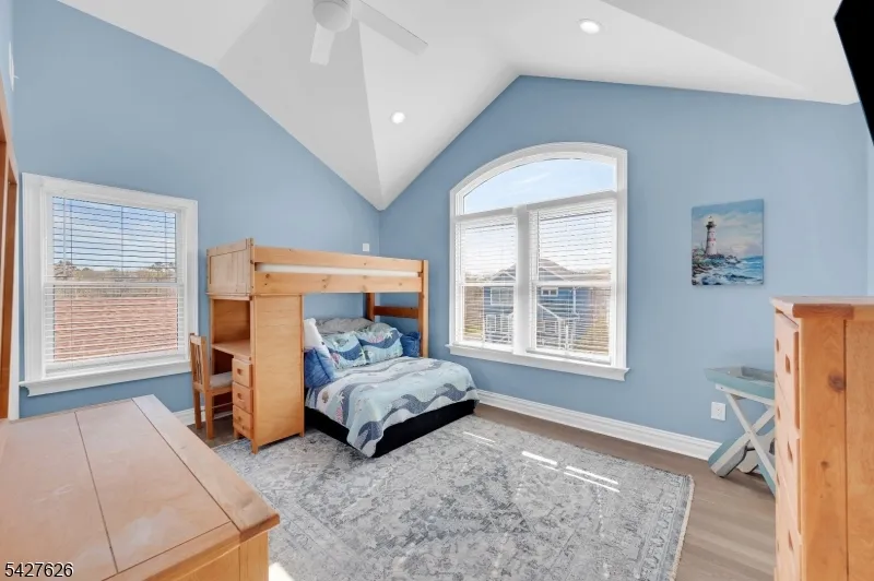 6 Capstan Rd Ocean, NJ 08758
