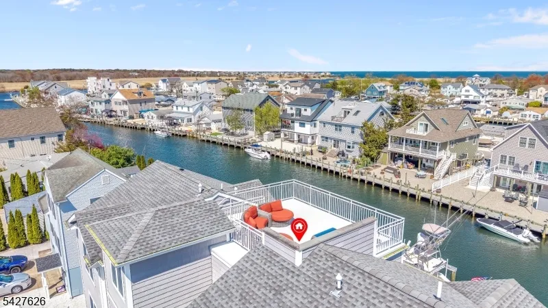 6 Capstan Rd Ocean, NJ 08758