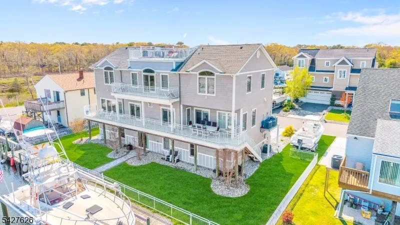 6 Capstan Rd Ocean, NJ 08758