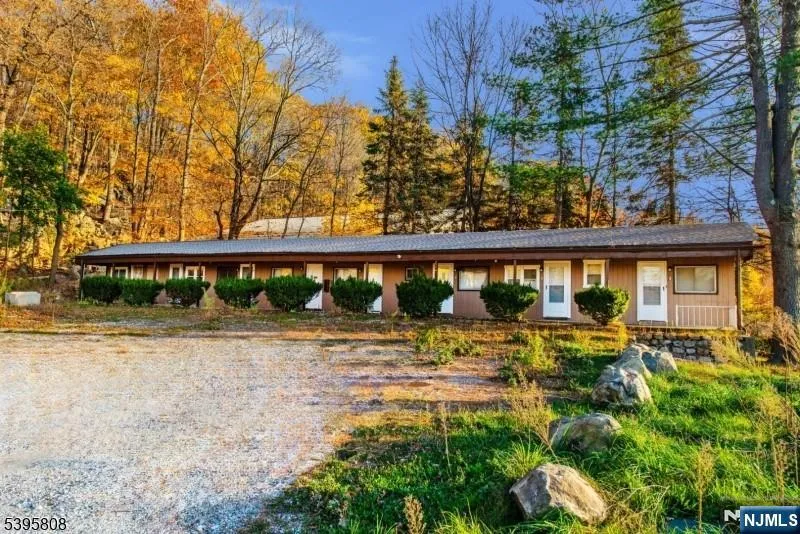 148 State Route 181 Jefferson Township, NJ 07849