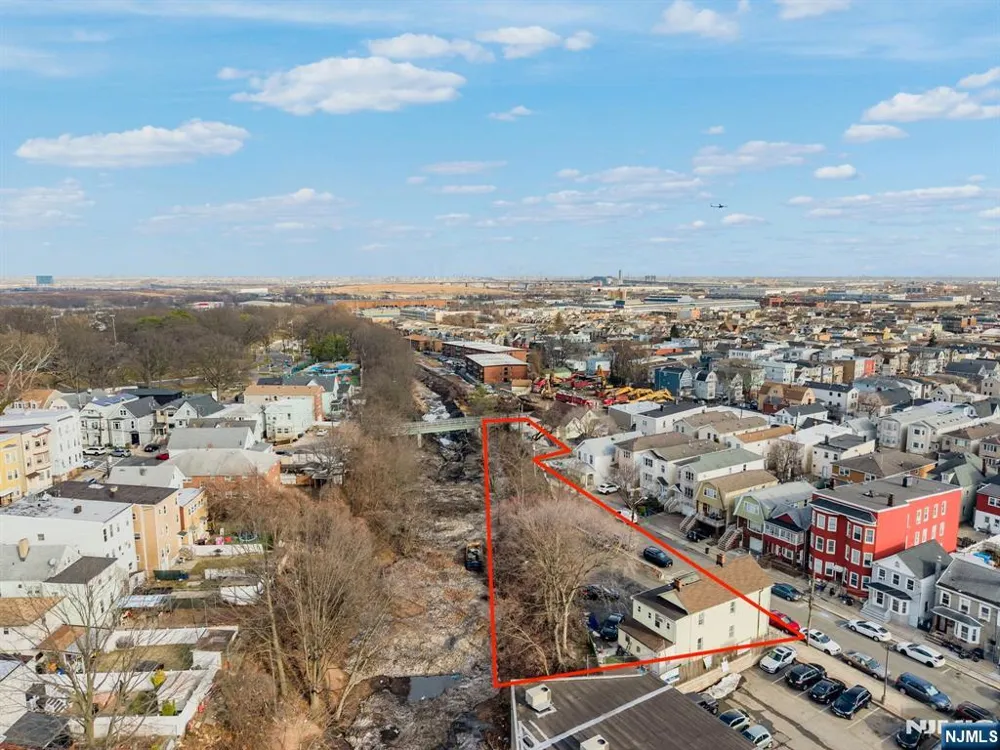 416 Scott Mobus Place Harrison, NJ 07029