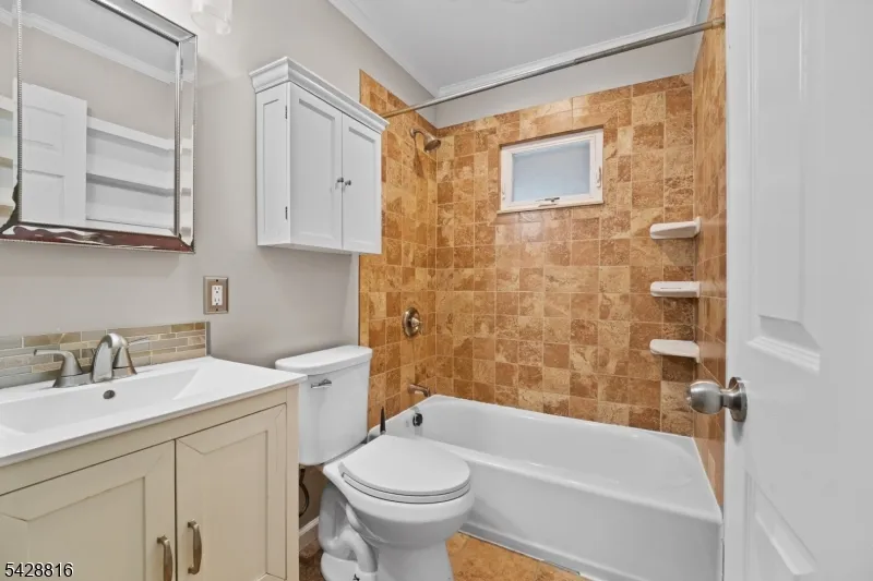 49 Louis Ave Middlesex, NJ 08846