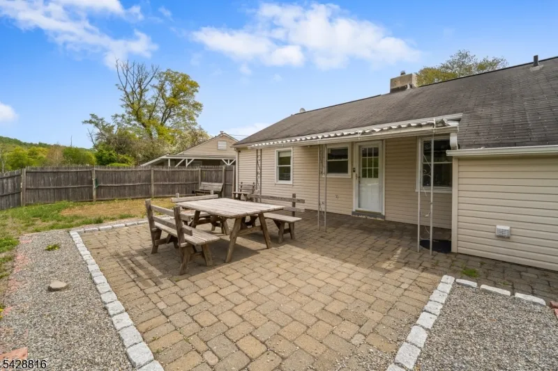 49 Louis Ave Middlesex, NJ 08846