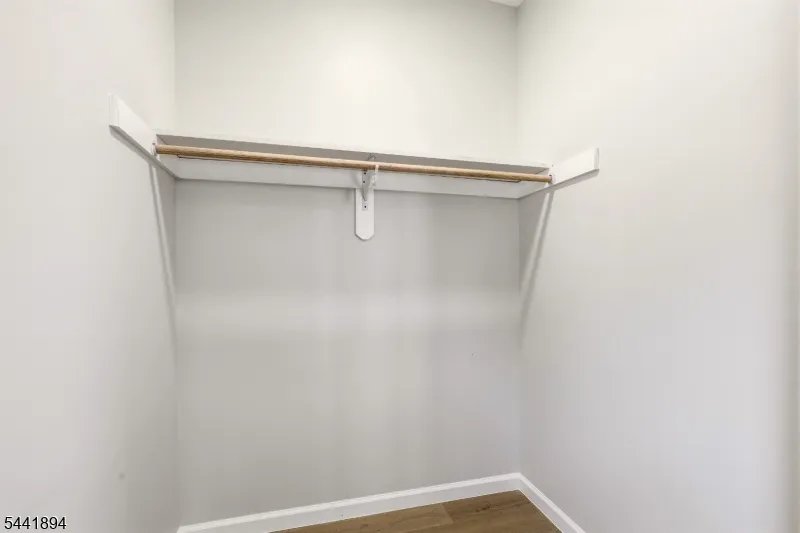 44 Fabyan Pl Newark City, NJ 07108
