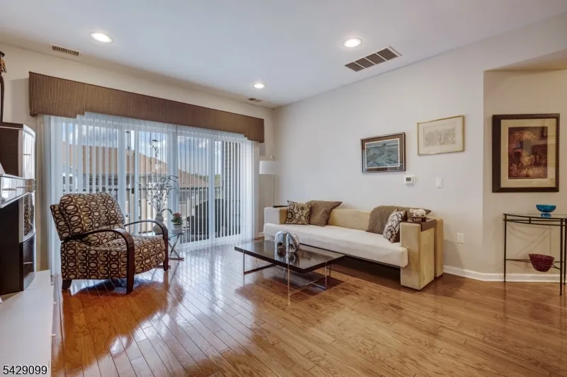 10402 Warrens Way #402 Unit 402 Wanaque, NJ 07465