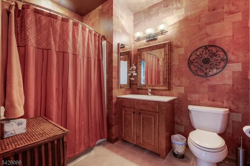 10402 Warrens Way #402 Unit 402 Wanaque, NJ 07465