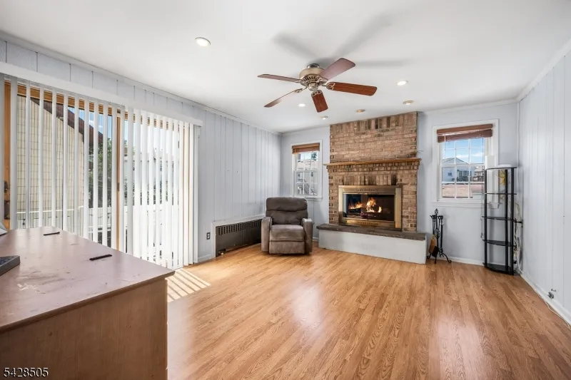 333 Amon Ter Linden City, NJ 07036
