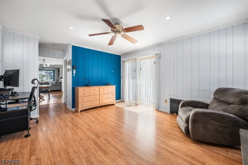 333 Amon Ter Linden City, NJ 07036