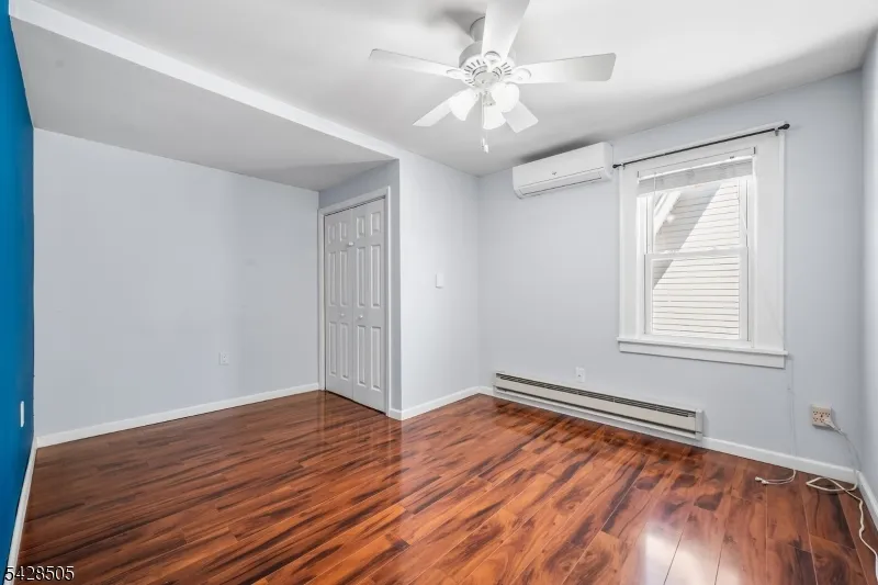 333 Amon Ter Linden City, NJ 07036