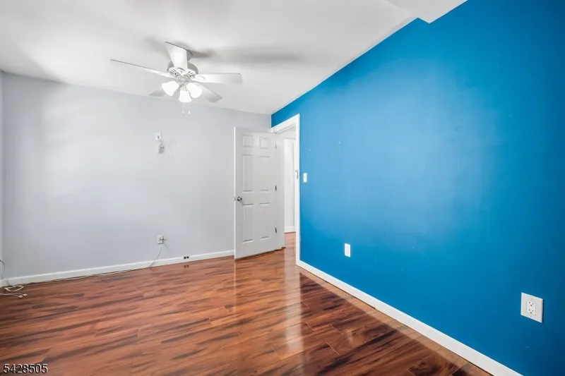 333 Amon Ter Linden City, NJ 07036