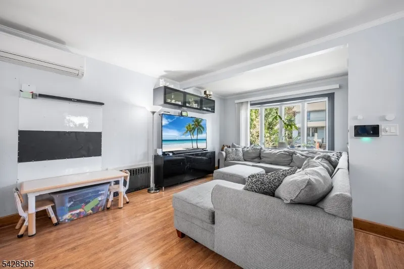 333 Amon Ter Linden City, NJ 07036