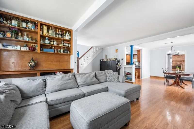 333 Amon Ter Linden City, NJ 07036