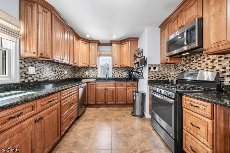 333 Amon Ter Linden City, NJ 07036