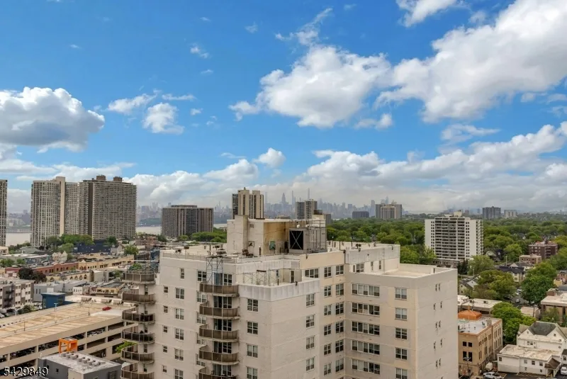 2077 Center Ave #20C Unit 20C Fort Lee, NJ 07024