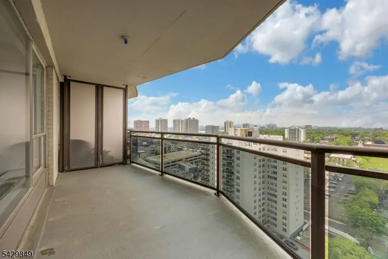2077 Center Ave #20C Unit 20C Fort Lee, NJ 07024