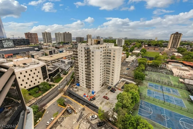 2077 Center Ave #20C Unit 20C Fort Lee, NJ 07024
