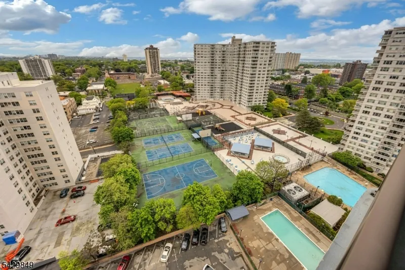 2077 Center Ave #20C Unit 20C Fort Lee, NJ 07024