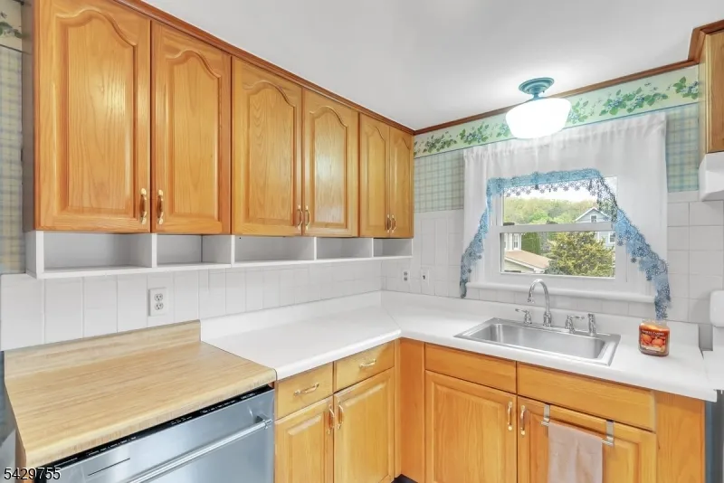 47 Furnace Ave Wanaque, NJ 07465