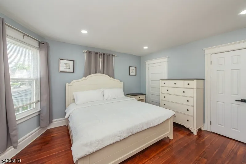 191 Smith St Newark City, NJ 07106