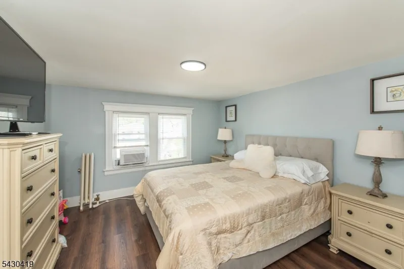 191 Smith St Newark City, NJ 07106