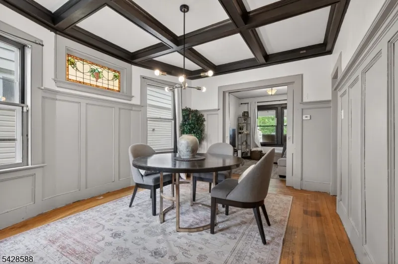 52 Clifford St East Orange City, NJ 07018