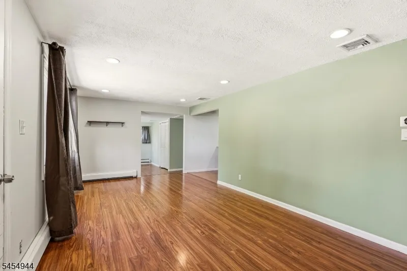 51 Memory Ln Denville, NJ 07834