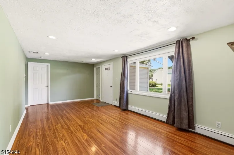 51 Memory Ln Denville, NJ 07834