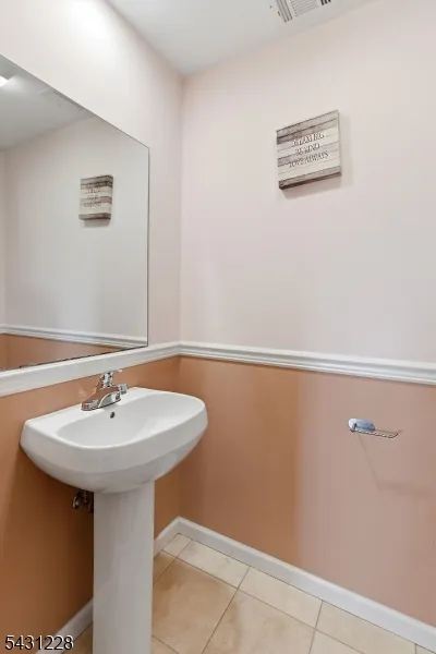 7 Harbor Front Ct. Unit C7 #C7 Unit C7 Elizabeth City, NJ 07206