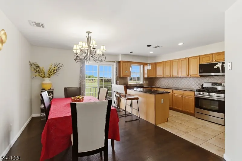 7 Harbor Front Ct. Unit C7 #C7 Unit C7 Elizabeth City, NJ 07206