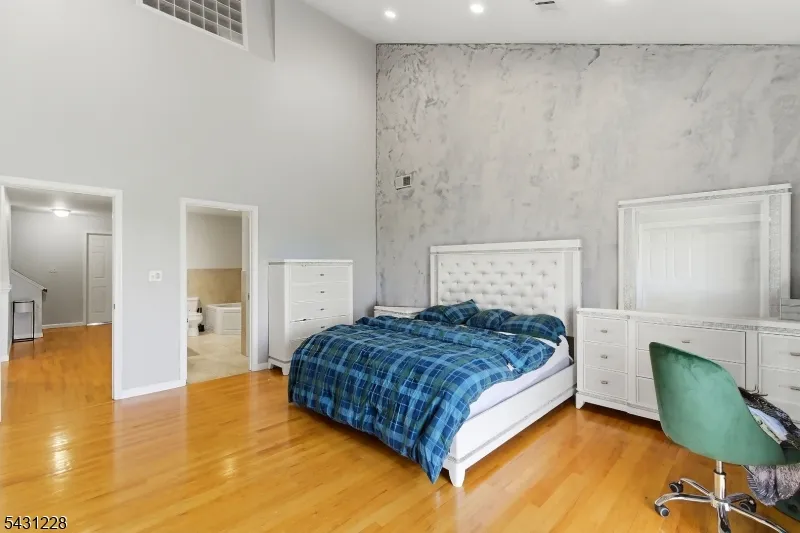 7 Harbor Front Ct. Unit C7 #C7 Unit C7 Elizabeth City, NJ 07206
