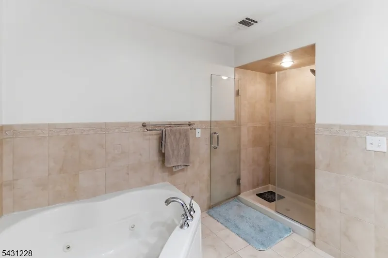 7 Harbor Front Ct. Unit C7 #C7 Unit C7 Elizabeth City, NJ 07206