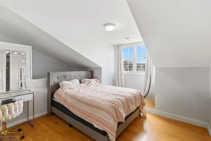 7 Harbor Front Ct. Unit C7 #C7 Unit C7 Elizabeth City, NJ 07206