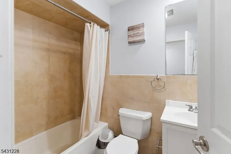7 Harbor Front Ct. Unit C7 #C7 Unit C7 Elizabeth City, NJ 07206