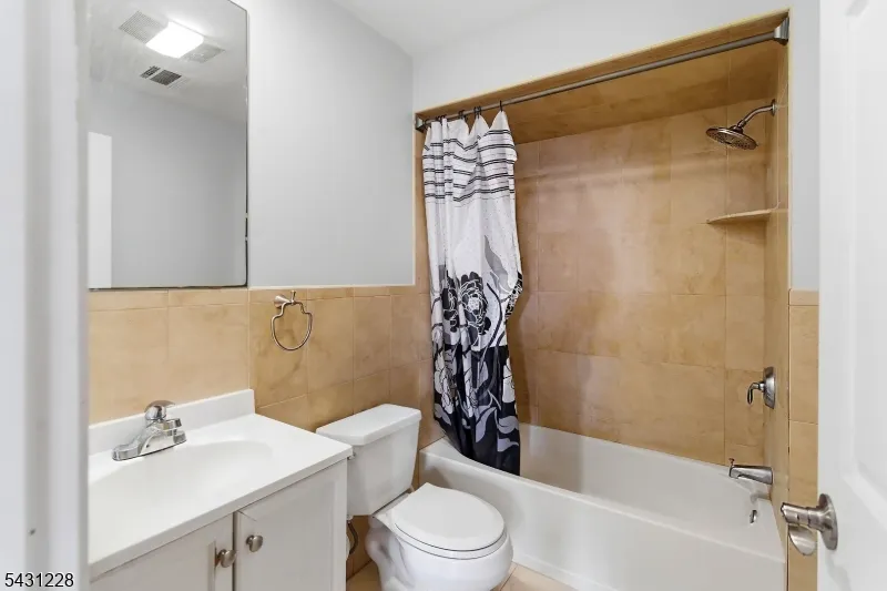 7 Harbor Front Ct. Unit C7 #C7 Unit C7 Elizabeth City, NJ 07206