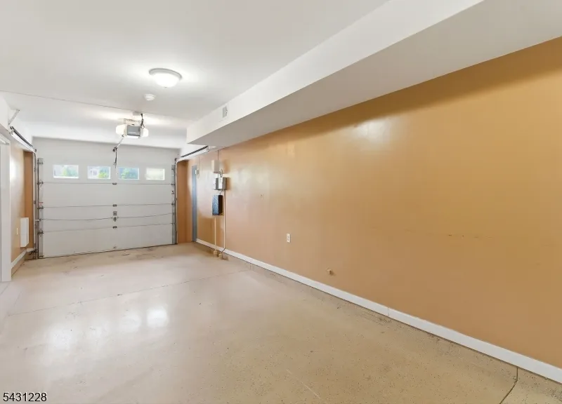 7 Harbor Front Ct. Unit C7 #C7 Unit C7 Elizabeth City, NJ 07206