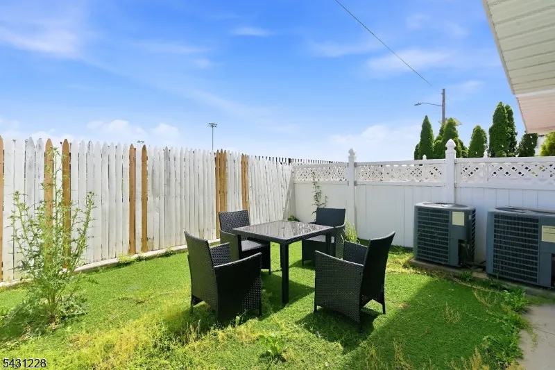 7 Harbor Front Ct. Unit C7 #C7 Unit C7 Elizabeth City, NJ 07206