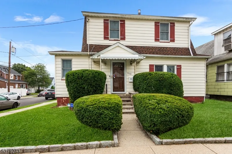 1648 Dill Ave Linden City, NJ 07036