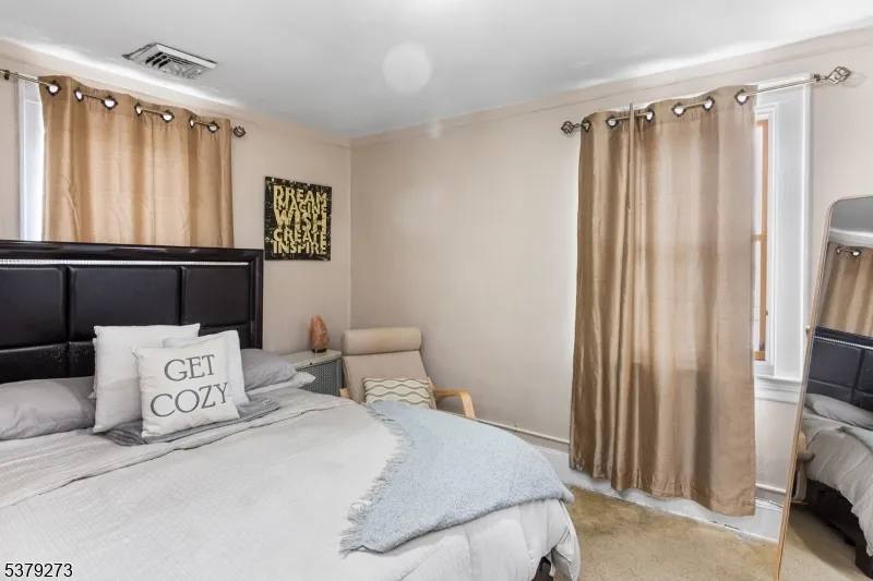 1648 Dill Ave Linden City, NJ 07036