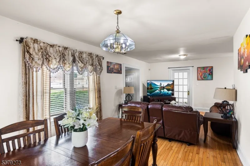 1648 Dill Ave Linden City, NJ 07036