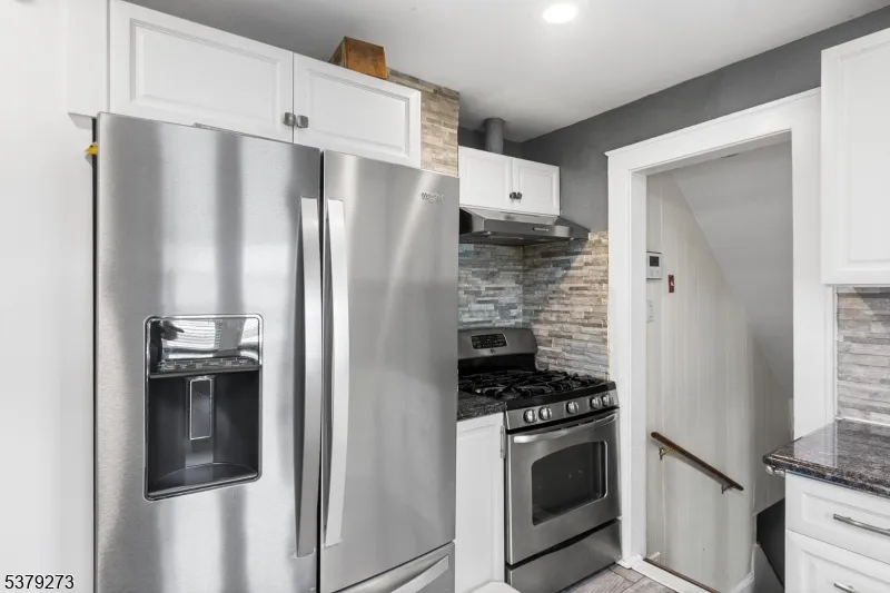 1648 Dill Ave Linden City, NJ 07036