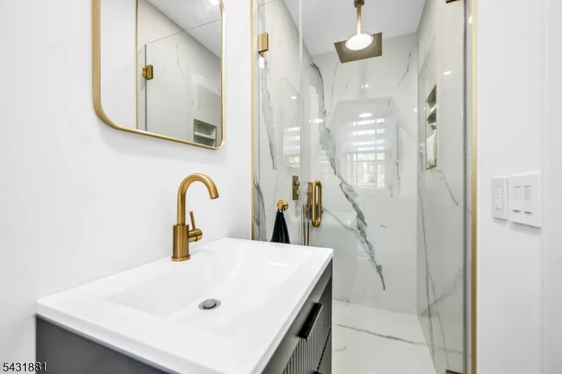 207 Degray St North Haledon, NJ 07508